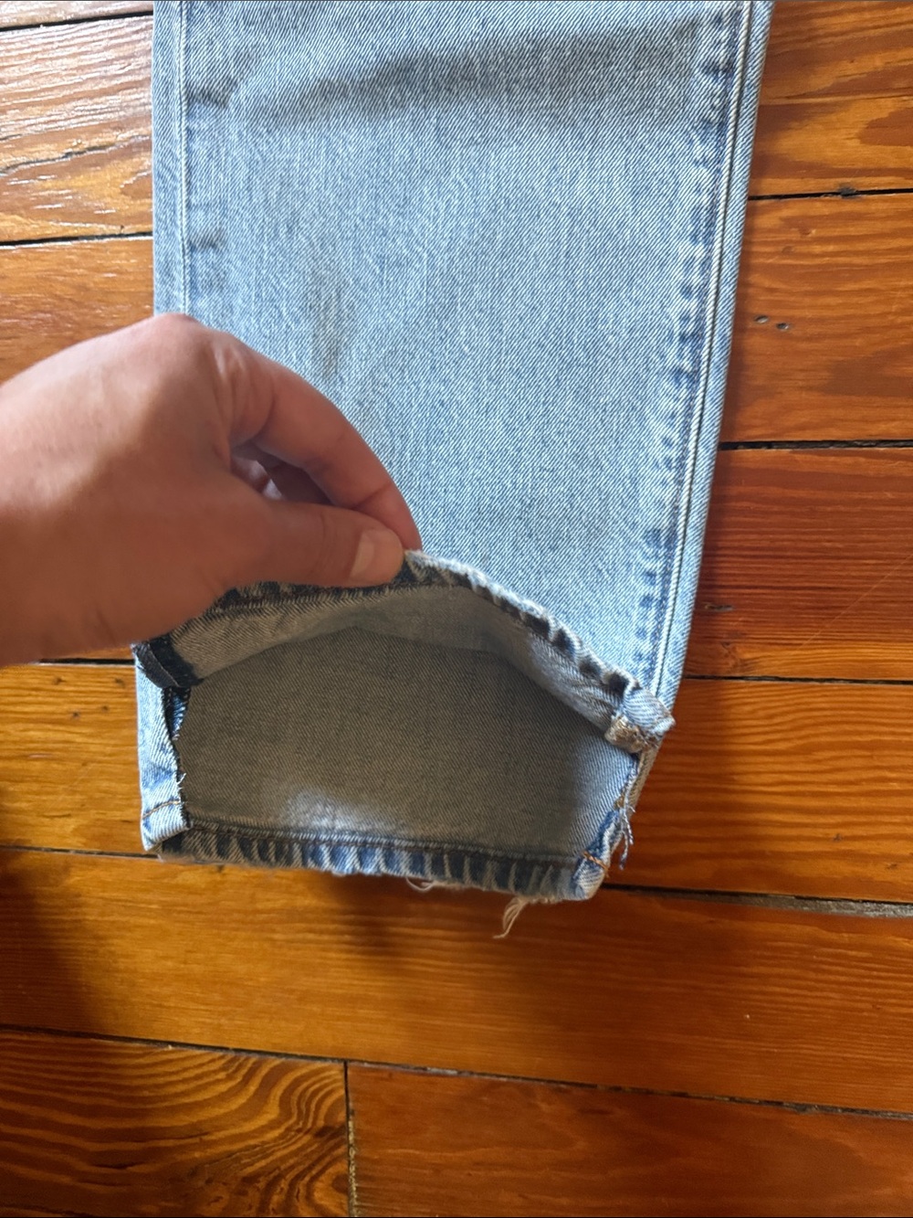 Abercrombie distressed loose jeans - Picture 4 of 4